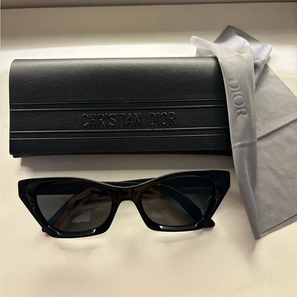 Dior | Accessories | Dior Midnight Bi Black Butterfly  display picture 2